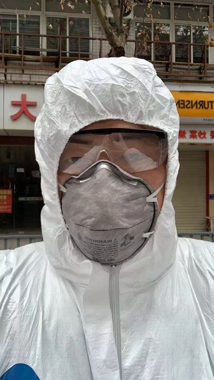Yong Wang in protective clothing.